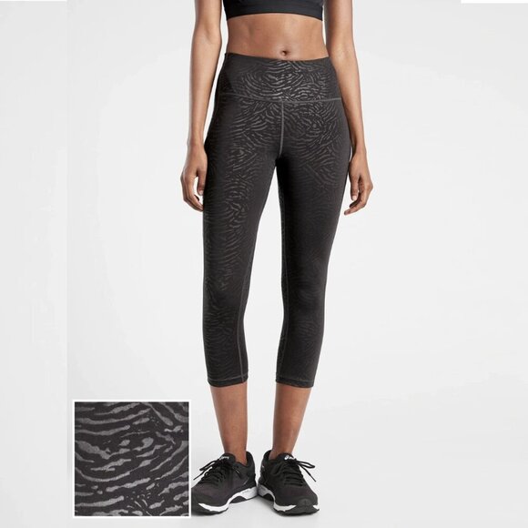 Athleta Ultimate Stash Pocket Embossed Capri High-Rise Leggings, Black, M - Picture 1 of 8